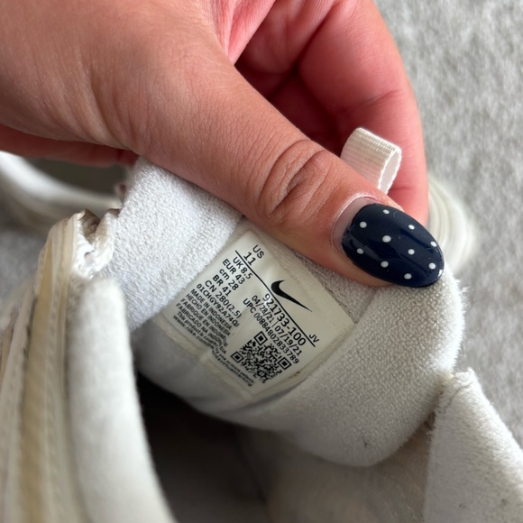 Nike air maxes - Picture 4 of 4